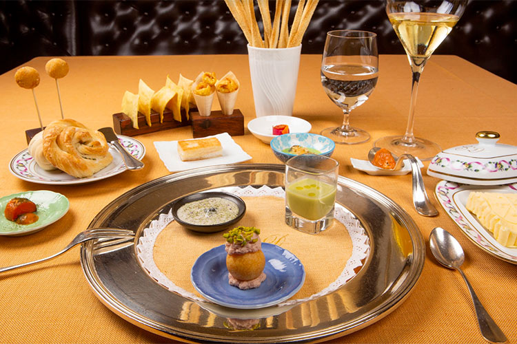 Amuse-Bouche.jpg