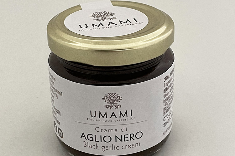 umami-crema aglio nero.jpg