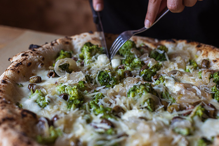pizza broccoli.jpg