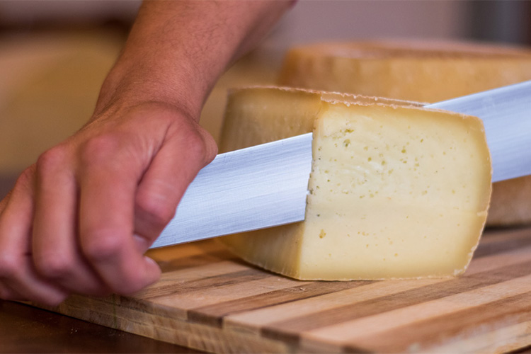 scanno-taglio formaggio.jpg