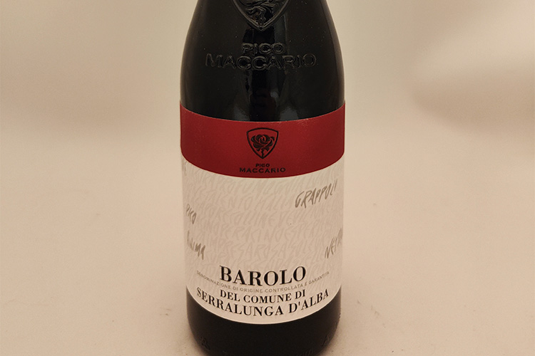 maccario-barolo-grappolo.jpg