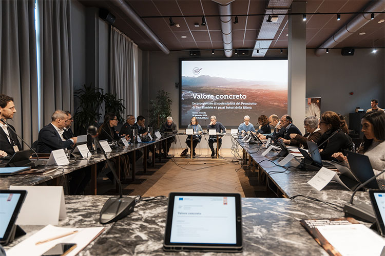 Consorzio-Prosciutto-San-Daniele_la tavola rotonda copia.jpg