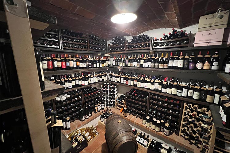 nonno mario-cantina.jpg