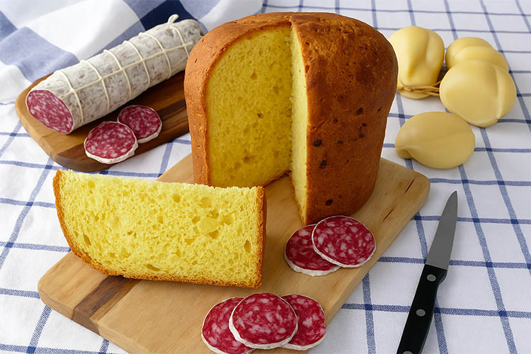 torta di pasqua aperta copia.jpg