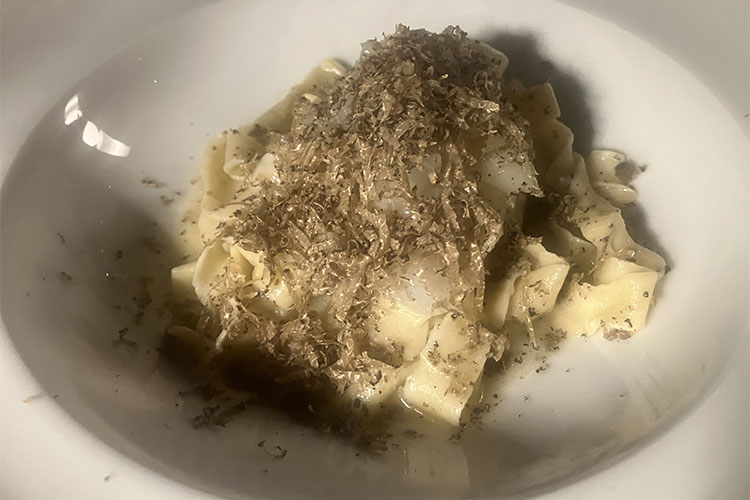 tagliolini tartufo copia.jpg