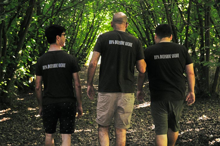 cremolina-ragazzi bosco.jpg