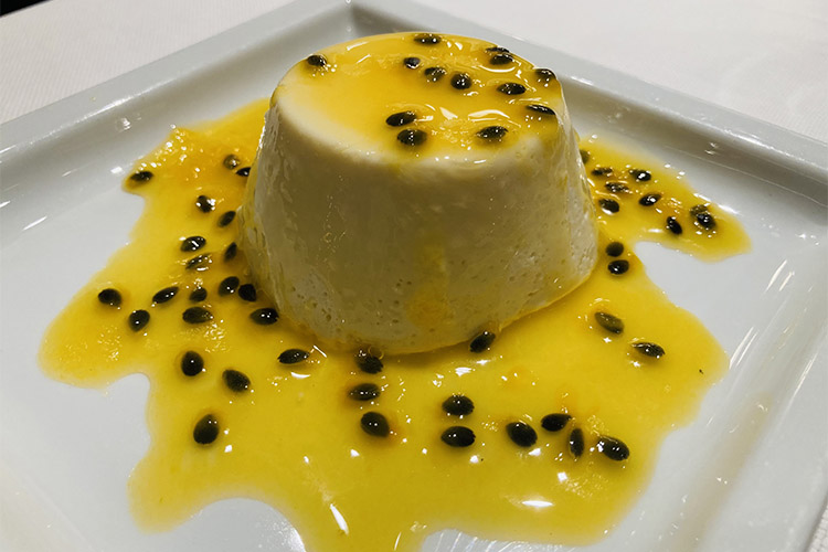 Mousse al frutto della passione.jpg