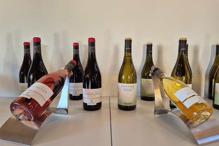 tutte le bottiglie.jpg