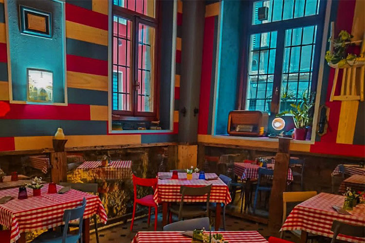 vecchia fontanina.jpg