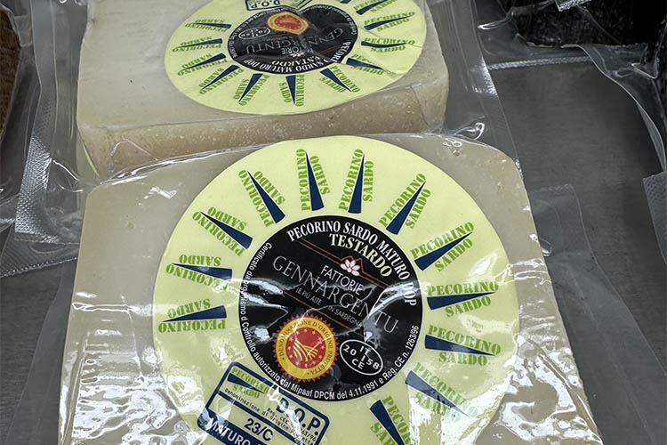 pecorino sottovuoto.jpg