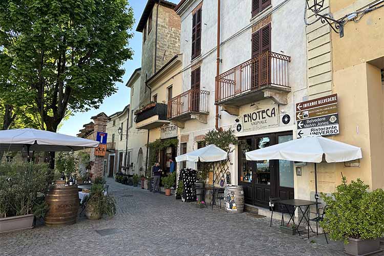 vignale via centrale.jpg