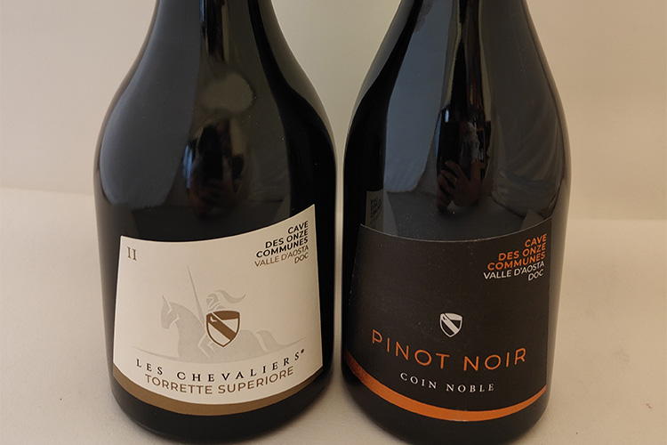 cave onze-pinot noir e torrette.jpg
