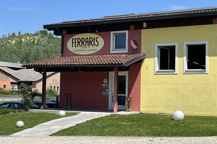cantina luca ferraris.jpg