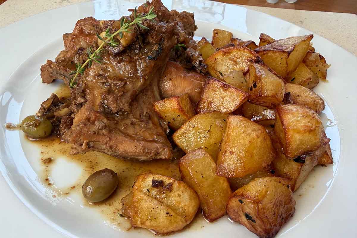 coniglio e patate.jpg