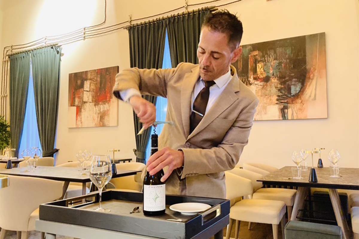 sommelier.jpg