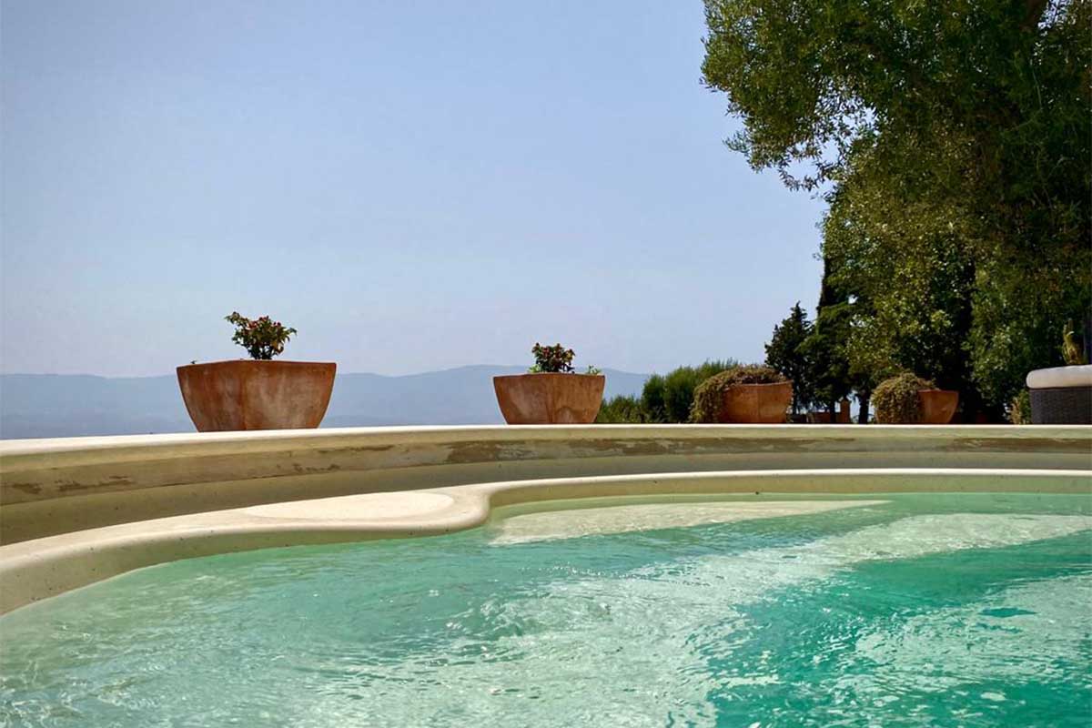 serracavallo-piscina.jpg