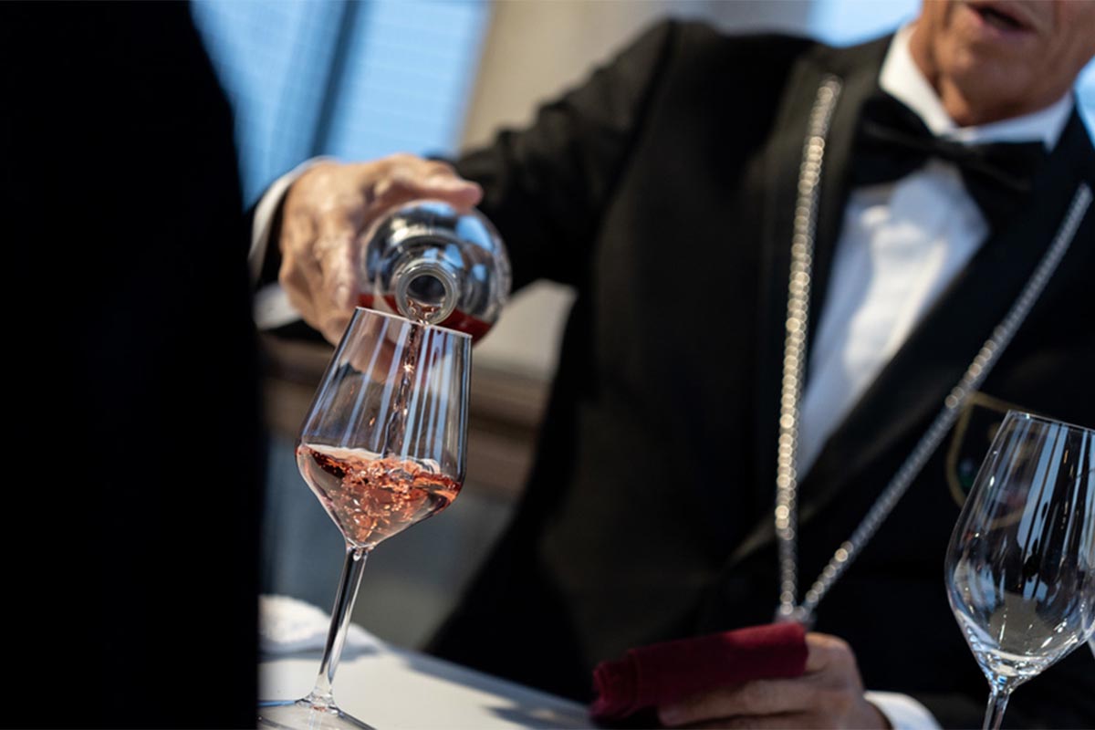 sommelier.jpg