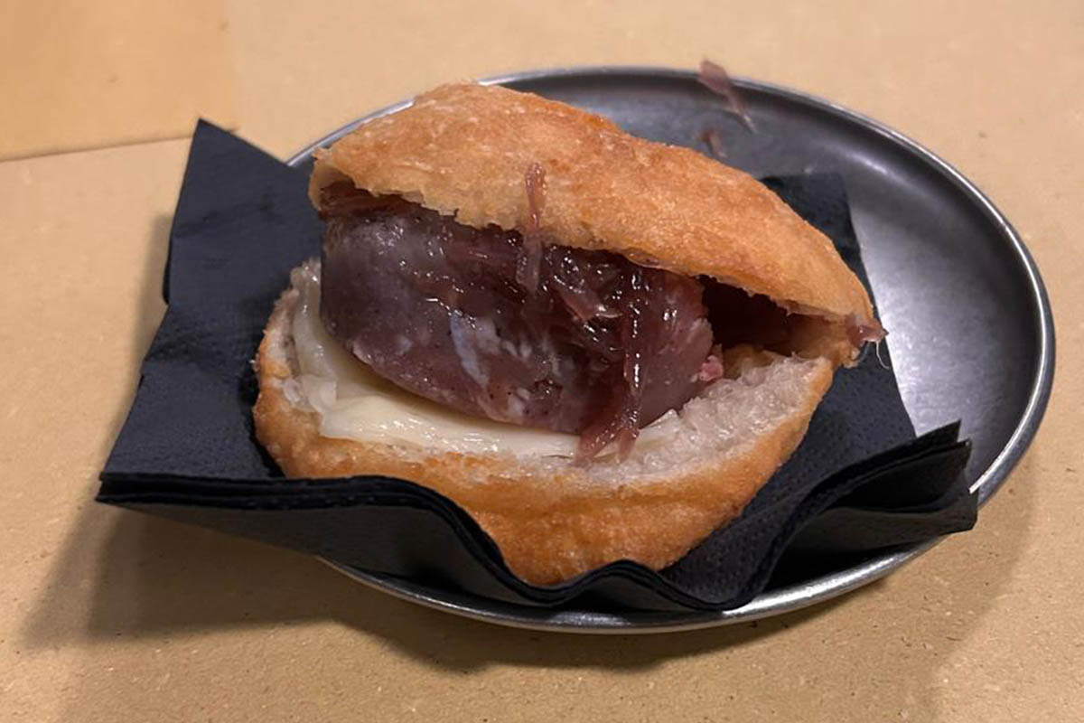1_saccoccia morbidella di capra e cipolle caramellate copia.jpg