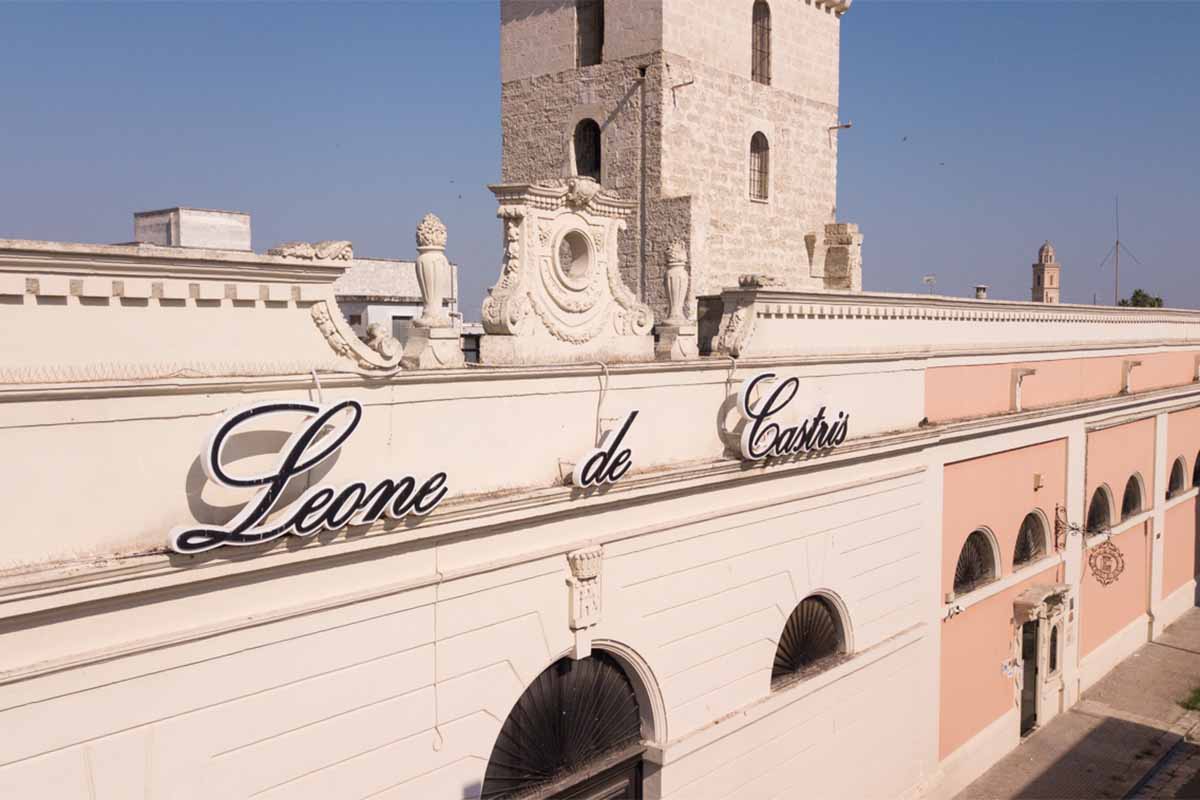 decastris-palazzo copia.jpg
