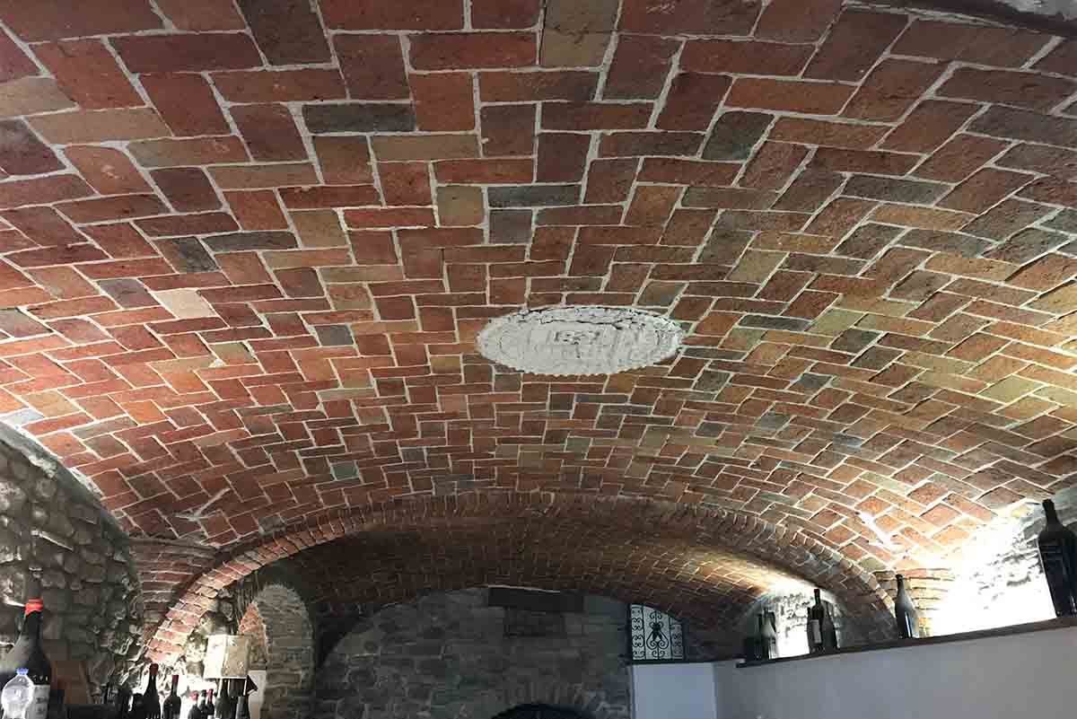 gallo-cantina storica copia.jpg