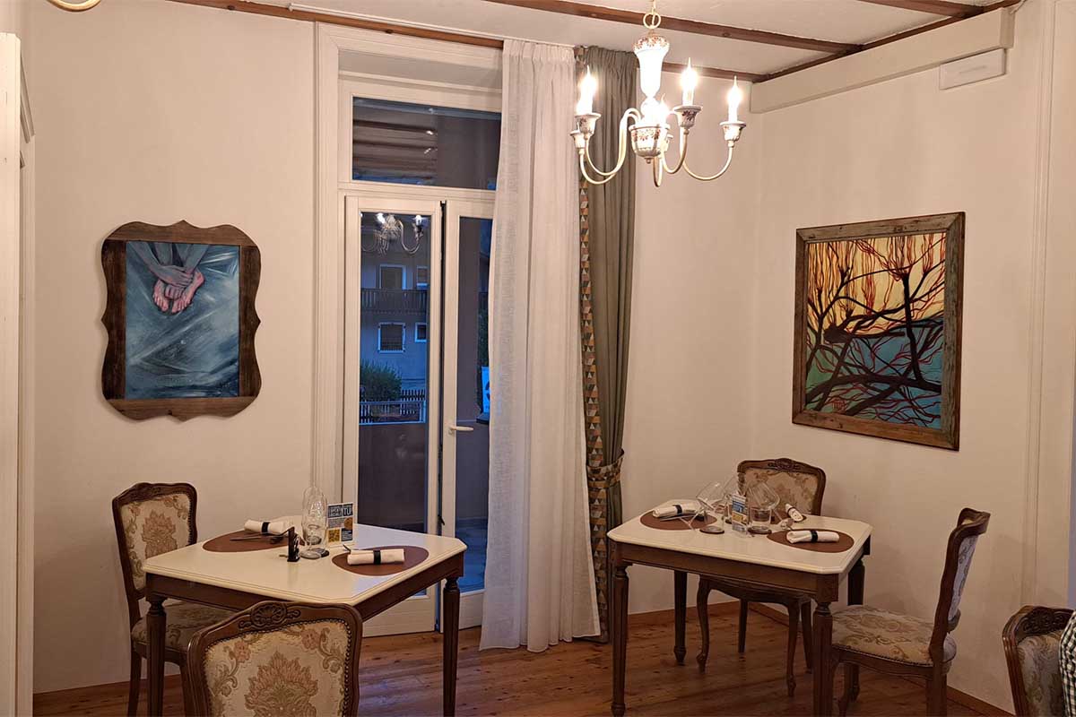 2 - Interno Ristorante copia.jpg