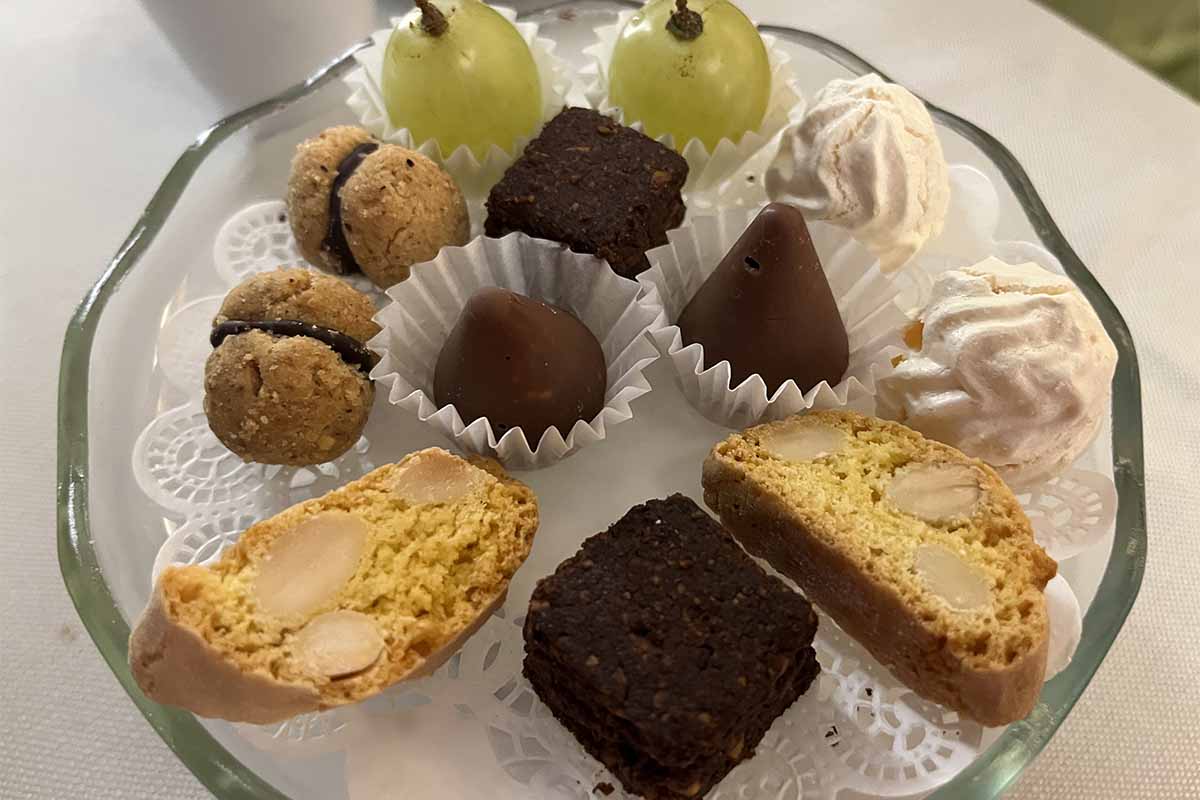 piccola pasticceria.jpg