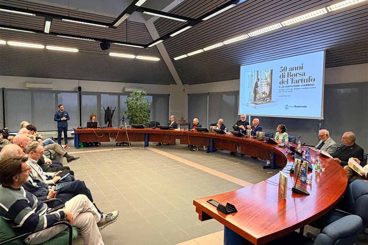 tavola rotonda.jpg