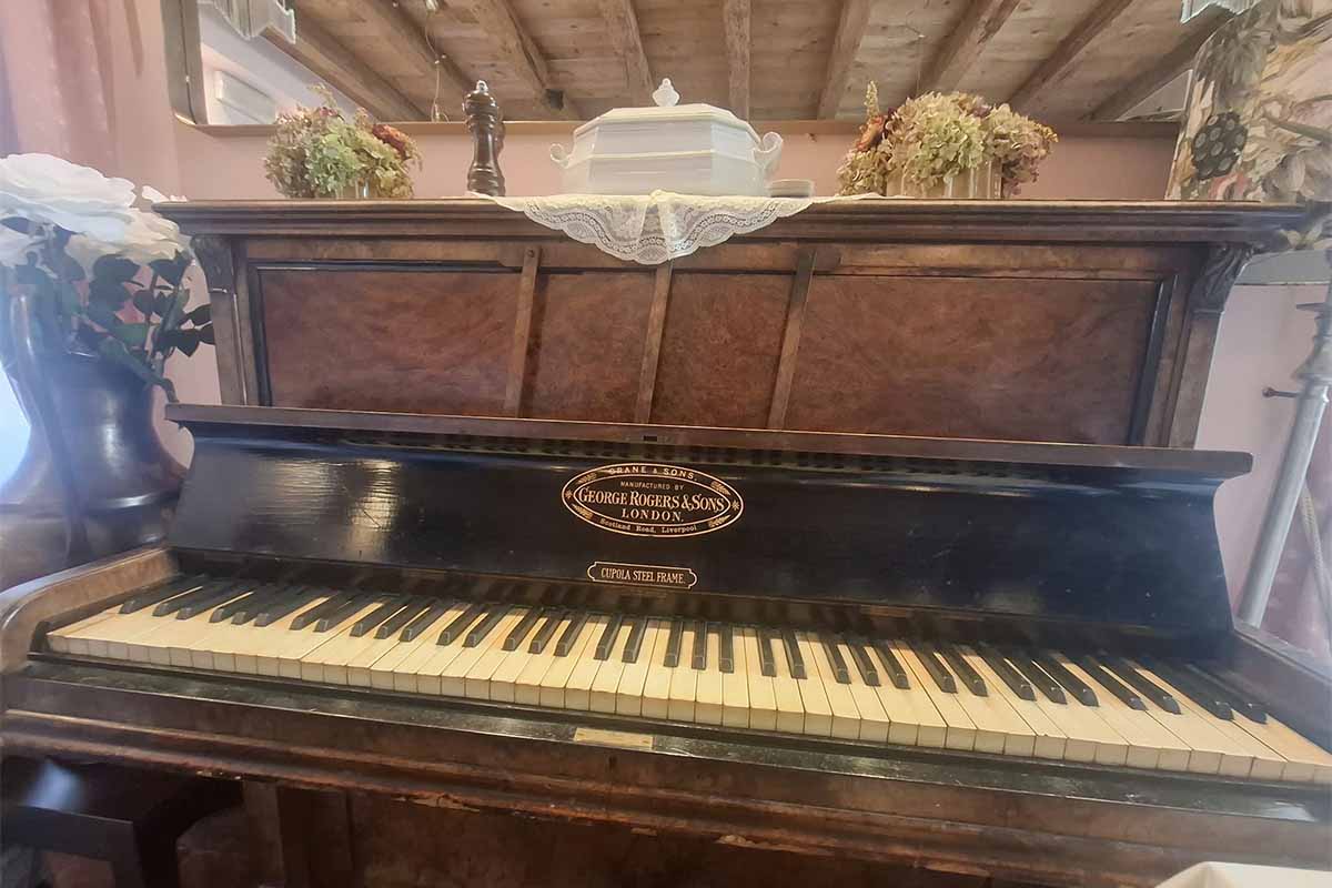 piano.jpg